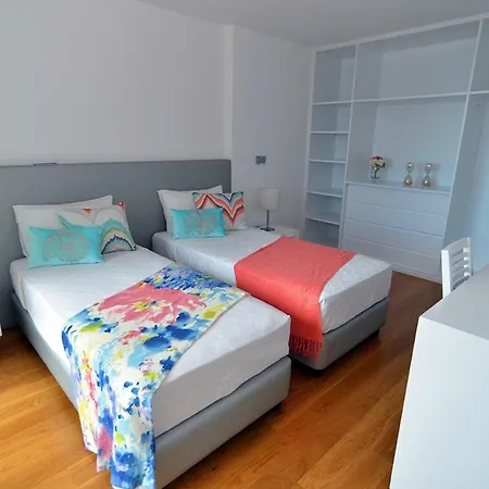 Sec Xxi 12 - 3 Bed Flat Funchal (Madeira)
