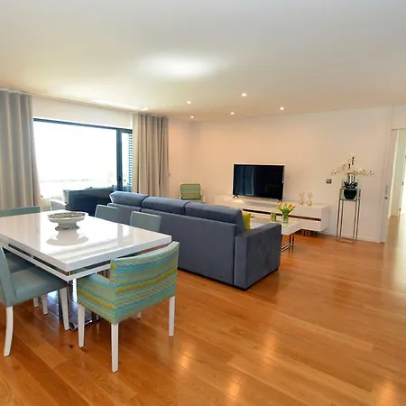 Sec Xxi 12 - 3 Bed Flat Apartment Funchal (Madeira)