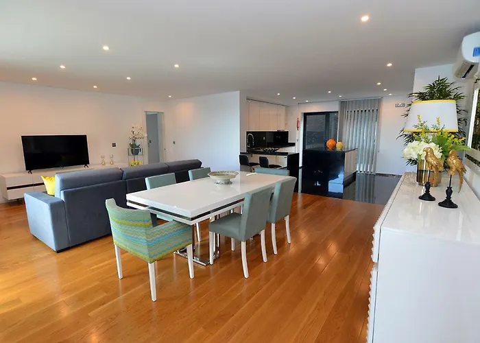 Sec Xxi 12 - 3 Bed Flat 아파트 *