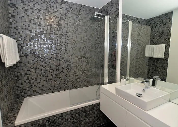 Sec Xxi 12 - 3 Bed Flat * 푼샬